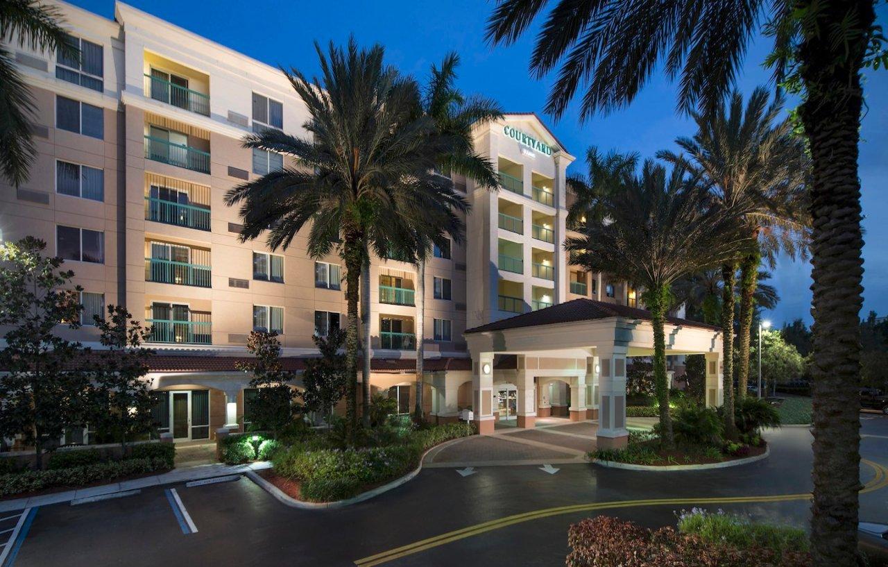 Courtyard By Marriott Fort Lauderdale Weston Extérieur photo