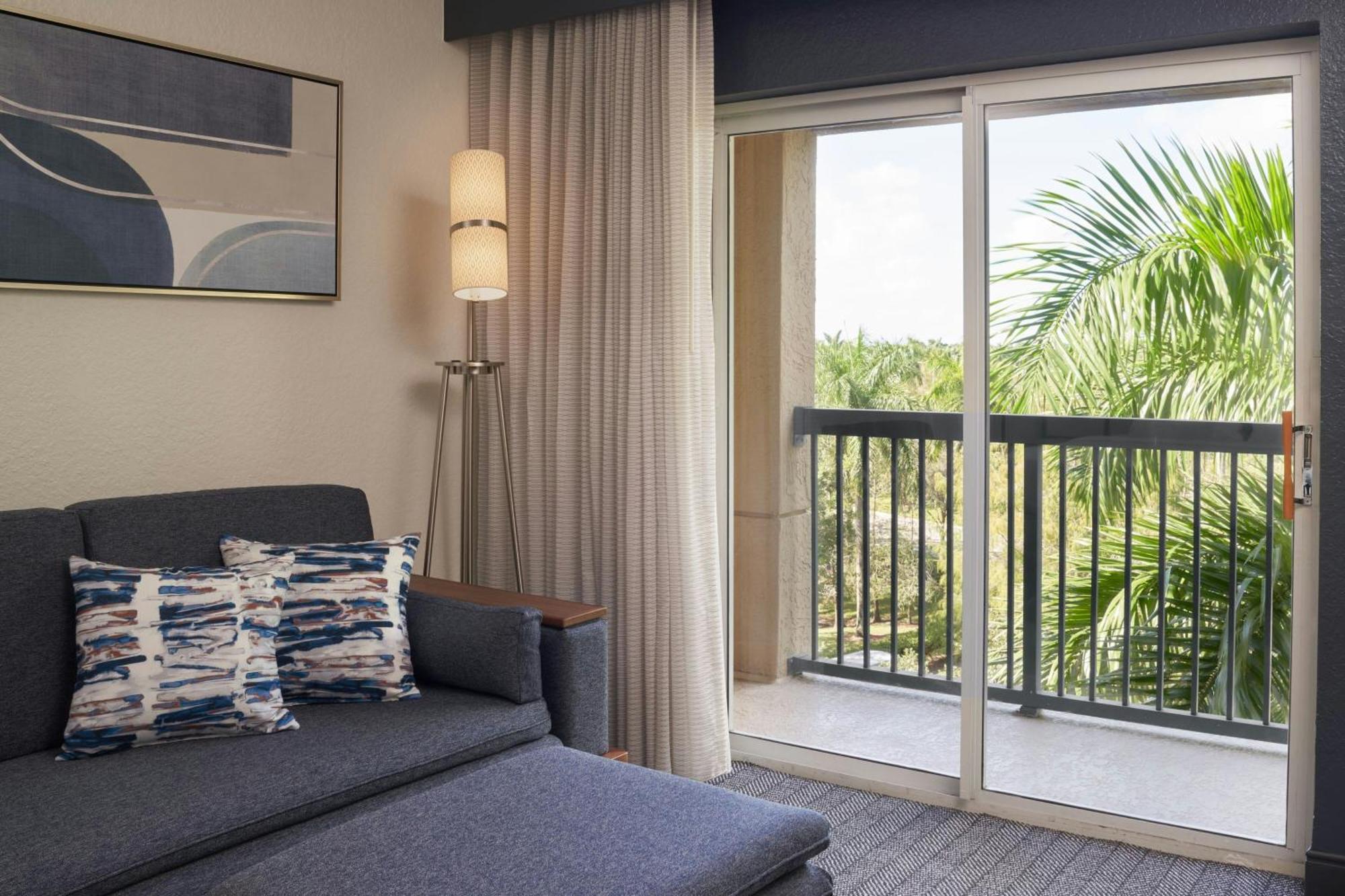 Courtyard By Marriott Fort Lauderdale Weston Extérieur photo