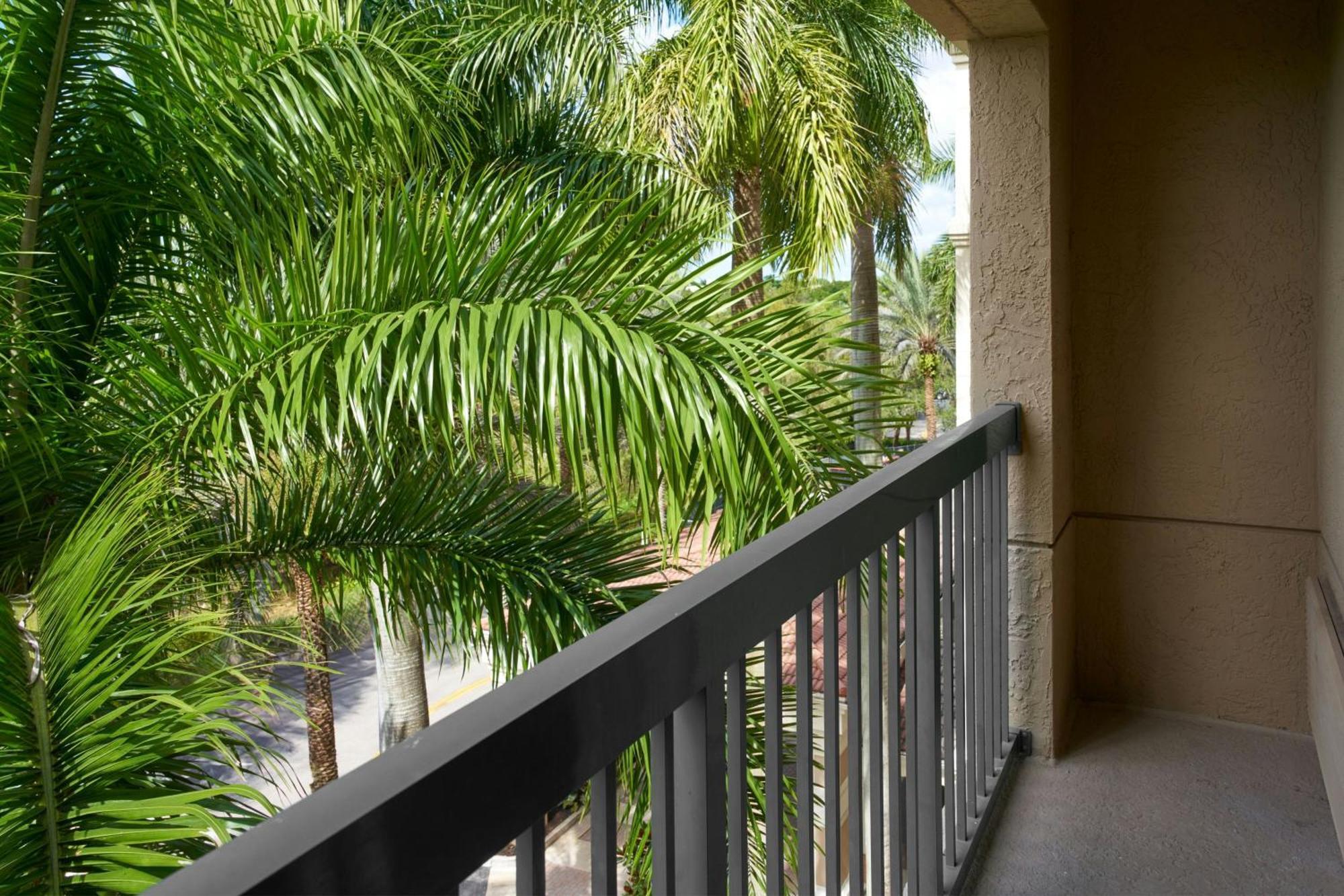 Courtyard By Marriott Fort Lauderdale Weston Extérieur photo