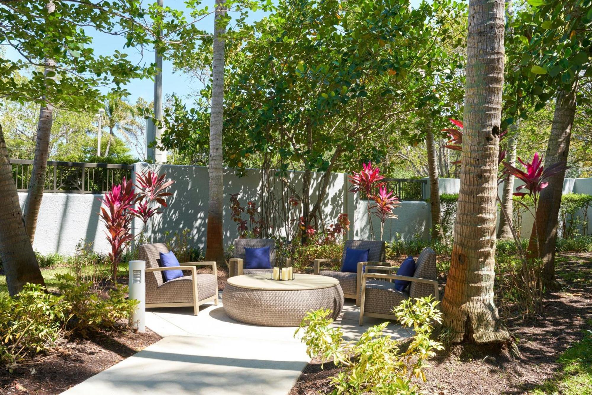 Courtyard By Marriott Fort Lauderdale Weston Extérieur photo